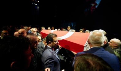 FERDİ TAYFUR SON YOLCULUĞUNA UĞURLANDI