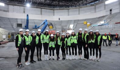 Eczacıbaşı Dynavit’li sporcular yeni salonun inşaatını ziyaret etti