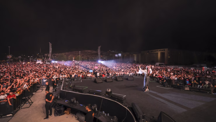 EBRU YAŞAR’DAN ŞANLIURFA’DA MÜZİK ZİYAFETİ