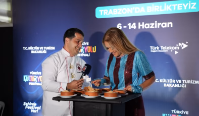 TRABZON’DA KONSER ÖNCESİ DEMET AKALIN’A SÜTLAÇ SÜRPRİZİ