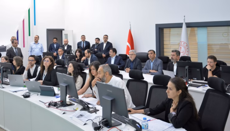 LGS SINAV SÜRECİ, “SINAV KOORDİNASYON MERKEZİ”NDEN ANLIK TAKİP EDİLDİ