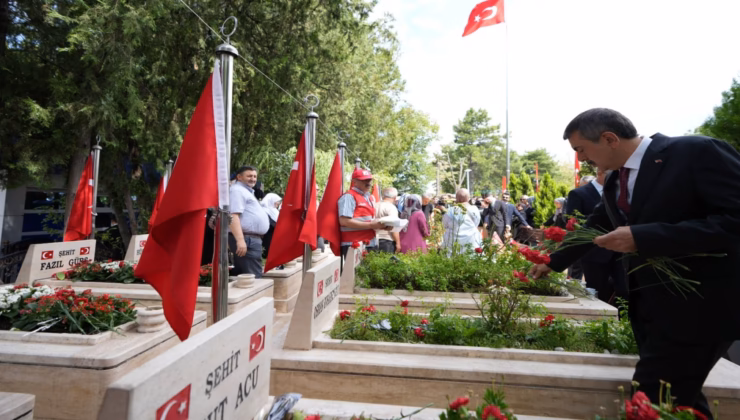 BAKAN TEKİN’DEN “15 TEMMUZ DEMOKRASİ VE MİLLÎ BİRLİK GÜNÜ” MESAJI
